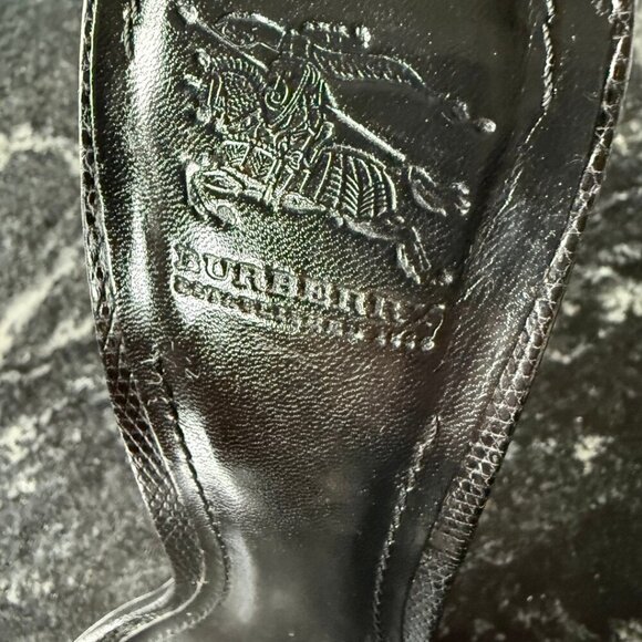 Burberry Stephanie Black T-Strap Calfskin Leather Heel  Burberry Black T-Strap Low Platform Heels Womens Size 39.5 EU